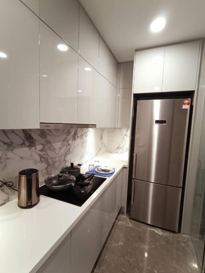 Platinum Suite 2 New Kl Cbd New Luxury Condo With Best Infinity View To Klcc Twin Towers Pool Kuala Lumpur Exterior photo